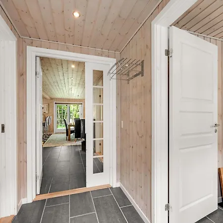 Large With Large Outdoor Wilderness Bath And Activity Room, Only 500 Meters From Stauning Harbor *