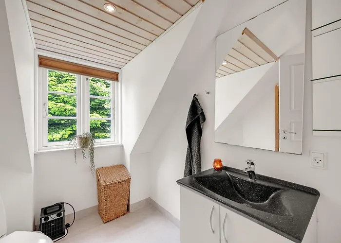 Large With Large Outdoor Wilderness Bath And Activity Room, Only 500 Meters From Stauning Harbor