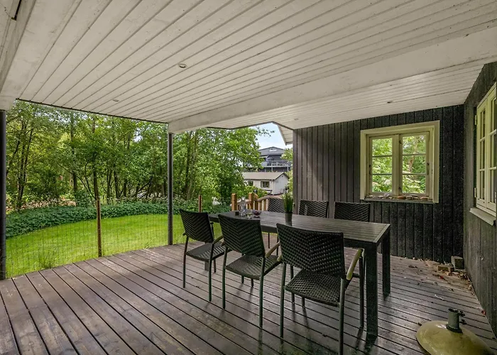 Σπίτι διακοπών Large With Large Outdoor Wilderness Bath And Activity Room, Only 500 Meters From Stauning Harbor Skjern