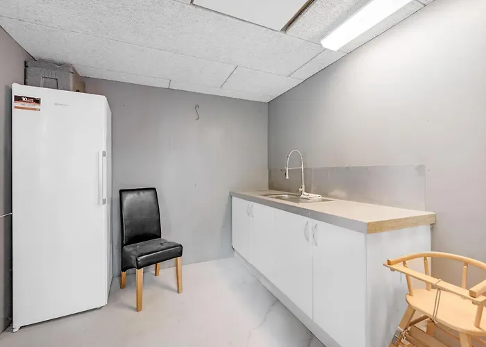 Σπίτι διακοπών Large With Large Outdoor Wilderness Bath And Activity Room, Only 500 Meters From Stauning Harbor *