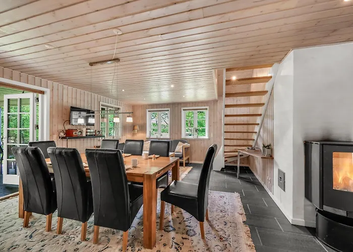 Large With Large Outdoor Wilderness Bath And Activity Room, Only 500 Meters From Stauning Harbor Σπίτι διακοπών