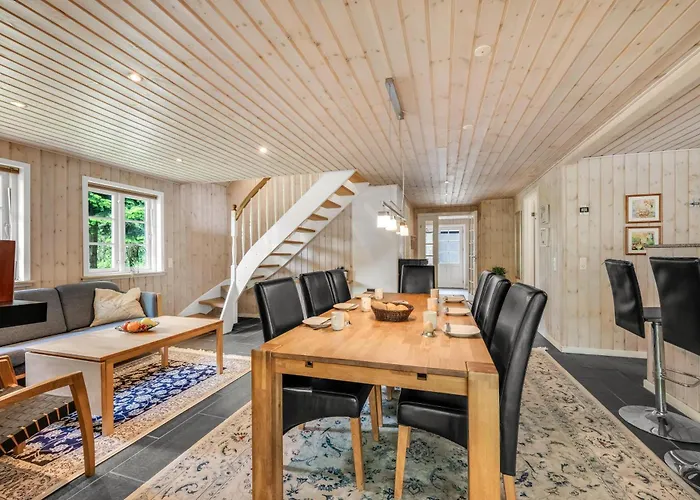 Σπίτι διακοπών Large With Large Outdoor Wilderness Bath And Activity Room, Only 500 Meters From Stauning Harbor Skjern